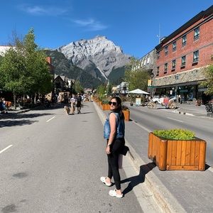 Meet your Posher, Reine